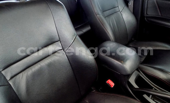 Nunua Ilio tumika Toyota Hilux Silver Gari ndani ya Bulembu nchini Hhohho Nunua Ilio tumika Toyota Hilux Silver Gari ndani ya Bulembu nchini Hhohho