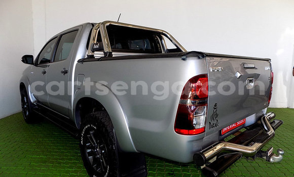 Nunua Ilio tumika Toyota Hilux Silver Gari ndani ya Bulembu nchini Hhohho Nunua Ilio tumika Toyota Hilux Silver Gari ndani ya Bulembu nchini Hhohho