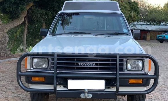 Nunua Ilio tumika Toyota Hilux Blue Gari ndani ya Bulembu nchini Hhohho Nunua Ilio tumika Toyota Hilux Blue Gari ndani ya Bulembu nchini Hhohho