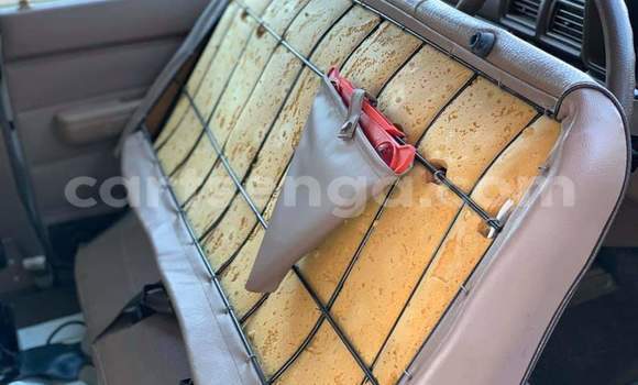 Nunua Ilio tumika Toyota Hilux Blue Gari ndani ya Bulembu nchini Hhohho Nunua Ilio tumika Toyota Hilux Blue Gari ndani ya Bulembu nchini Hhohho