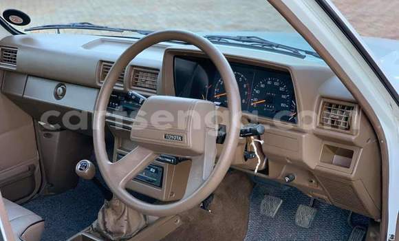 Nunua Ilio tumika Toyota Hilux Blue Gari ndani ya Bulembu nchini Hhohho Nunua Ilio tumika Toyota Hilux Blue Gari ndani ya Bulembu nchini Hhohho
