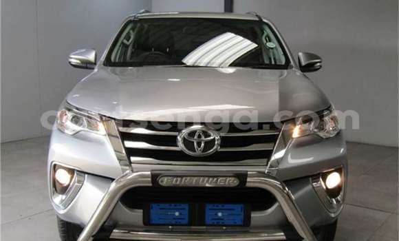Buy Used Toyota Fortuner Silver Car in Bhunya in Manzini Buy Used Toyota Fortuner Silver Car in Bhunya in Manzini