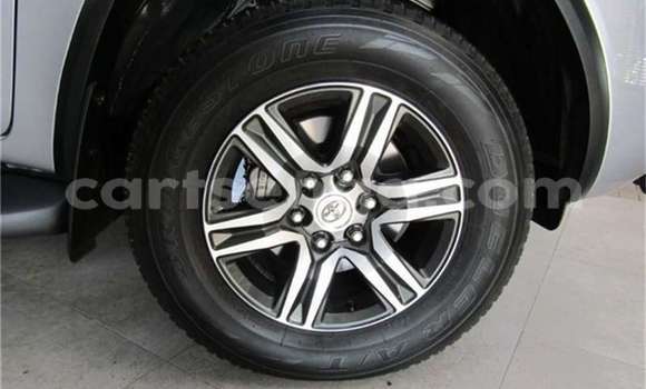 Buy Used Toyota Fortuner Silver Car in Bhunya in Manzini Buy Used Toyota Fortuner Silver Car in Bhunya in Manzini