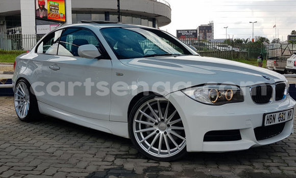 Nunua Ilio tumika BMW 315 White Gari ndani ya Ezulwini nchini Hhohho Nunua Ilio tumika BMW 315 White Gari ndani ya Ezulwini nchini Hhohho