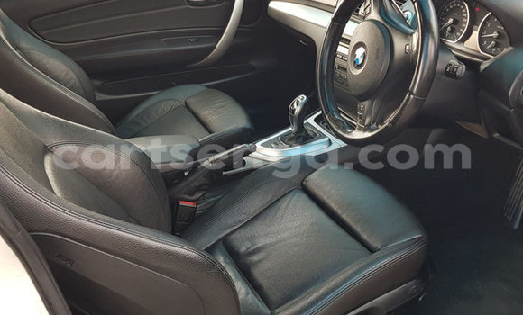 Nunua Ilio tumika BMW 315 White Gari ndani ya Ezulwini nchini Hhohho Nunua Ilio tumika BMW 315 White Gari ndani ya Ezulwini nchini Hhohho