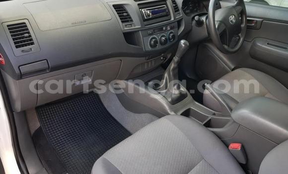 Nunua Ilio tumika Toyota Hilux White Gari ndani ya Ezulwini nchini Hhohho Nunua Ilio tumika Toyota Hilux White Gari ndani ya Ezulwini nchini Hhohho