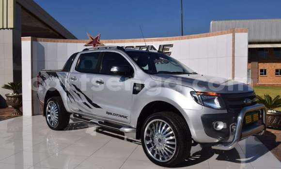 Nunua Ilio tumika Ford Ranger Silver Gari ndani ya Bulembu nchini Hhohho Nunua Ilio tumika Ford Ranger Silver Gari ndani ya Bulembu nchini Hhohho