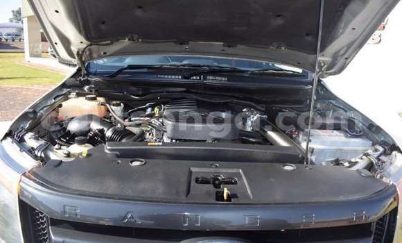 Nunua Ilio tumika Ford Ranger Silver Gari ndani ya Bulembu nchini Hhohho Nunua Ilio tumika Ford Ranger Silver Gari ndani ya Bulembu nchini Hhohho