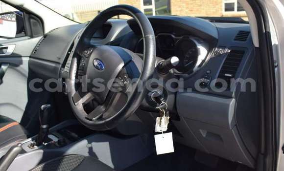Nunua Ilio tumika Ford Ranger Silver Gari ndani ya Bulembu nchini Hhohho Nunua Ilio tumika Ford Ranger Silver Gari ndani ya Bulembu nchini Hhohho