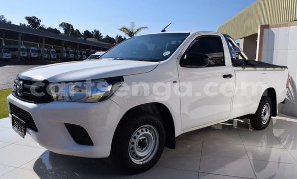 Nunua Ilio tumika Toyota Hilux White Gari ndani ya Bulembu nchini Hhohho Nunua Ilio tumika Toyota Hilux White Gari ndani ya Bulembu nchini Hhohho