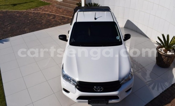 Nunua Ilio tumika Toyota Hilux White Gari ndani ya Bulembu nchini Hhohho Nunua Ilio tumika Toyota Hilux White Gari ndani ya Bulembu nchini Hhohho