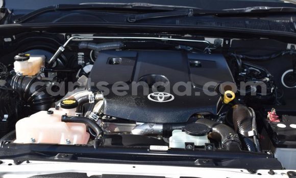 Nunua Ilio tumika Toyota Hilux White Gari ndani ya Bulembu nchini Hhohho Nunua Ilio tumika Toyota Hilux White Gari ndani ya Bulembu nchini Hhohho