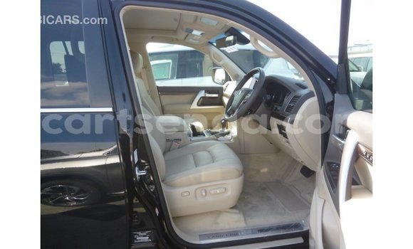 Nunua Imported Toyota Land Cruiser Black Gari ndani ya Import - Dubai nchini Hhohho Nunua Imported Toyota Land Cruiser Black Gari ndani ya Import - Dubai nchini Hhohho