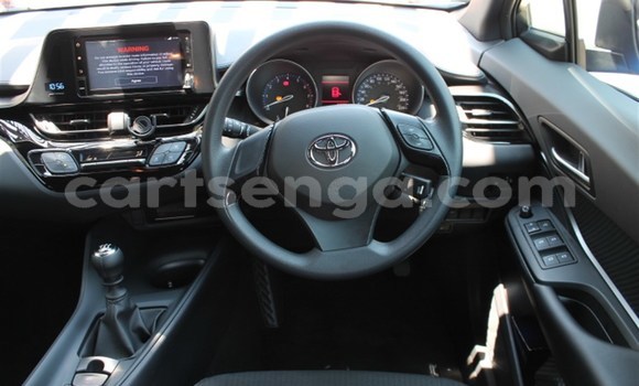 Acheter Occasion Voiture Toyota C-HR Bleu à Mbabane, Manzini Acheter Occasion Voiture Toyota C-HR Bleu à Mbabane, Manzini