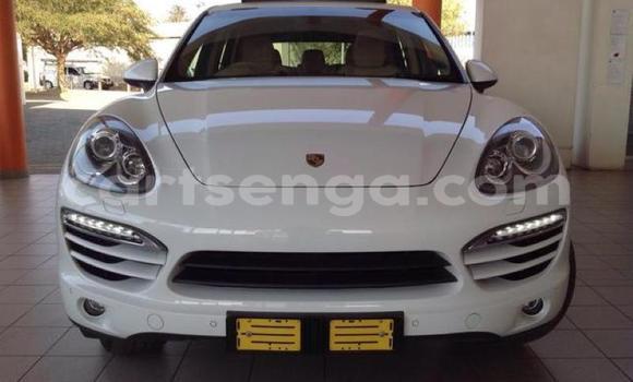 Buy Used Porsche Cayenne White Car in Matsapha in Manzini Buy Used Porsche Cayenne White Car in Matsapha in Manzini