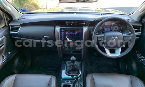 Nunua Ilio tumika Toyota Fortuner Beige Gari ndani ya Big Bend nchini Lubombo Nunua Ilio tumika Toyota Fortuner Beige Gari ndani ya Big Bend nchini Lubombo