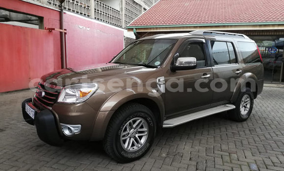 Nunua Ilio tumika Ford Everest Beige Gari ndani ya Ezulwini nchini Hhohho Nunua Ilio tumika Ford Everest Beige Gari ndani ya Ezulwini nchini Hhohho