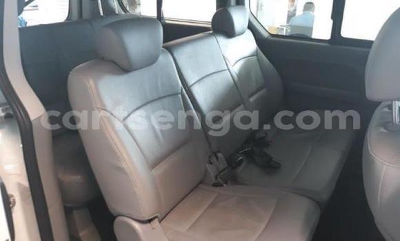 Acheter Occasion Voiture Hyundai H1 Blanc à Ezulwini, Hhohho Acheter Occasion Voiture Hyundai H1 Blanc à Ezulwini, Hhohho