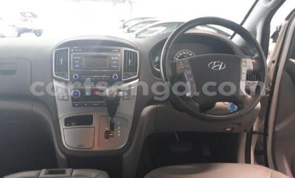 Acheter Occasion Voiture Hyundai H1 Blanc à Ezulwini, Hhohho Acheter Occasion Voiture Hyundai H1 Blanc à Ezulwini, Hhohho