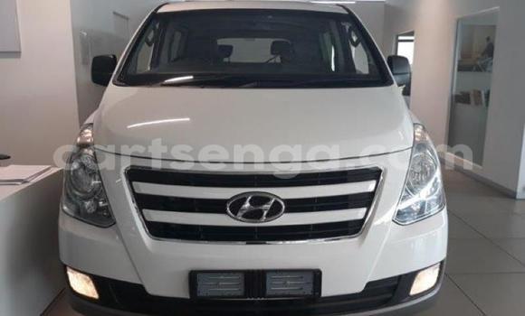 Acheter Occasion Voiture Hyundai H1 Blanc à Ezulwini, Hhohho Acheter Occasion Voiture Hyundai H1 Blanc à Ezulwini, Hhohho
