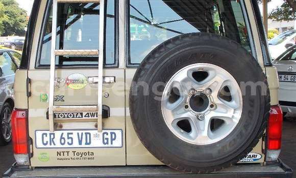 Buy Used Toyota Land Cruiser Brown Car in Bhunya in Manzini Buy Used Toyota Land Cruiser Brown Car in Bhunya in Manzini