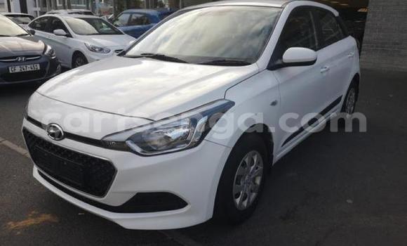 Acheter Occasion Voiture Hyundai i20 Blanc à Ezulwini, Hhohho Acheter Occasion Voiture Hyundai i20 Blanc à Ezulwini, Hhohho