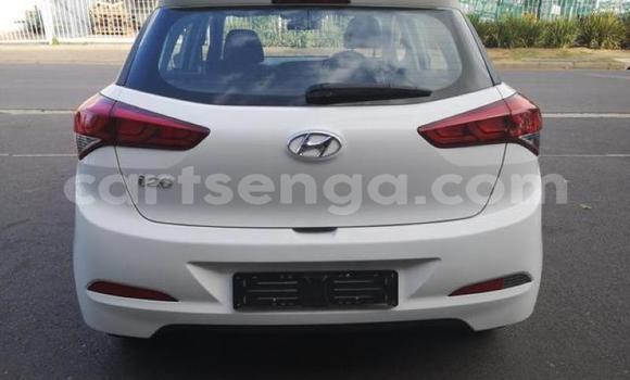 Acheter Occasion Voiture Hyundai i20 Blanc à Ezulwini, Hhohho Acheter Occasion Voiture Hyundai i20 Blanc à Ezulwini, Hhohho