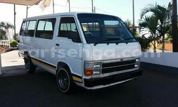 Buy Used Toyota Hiace White Car in Ezulwini in Hhohho Buy Used Toyota Hiace White Car in Ezulwini in Hhohho