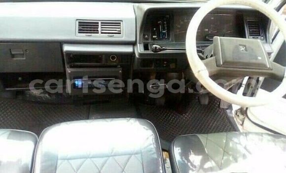 Buy Used Toyota Hiace White Car in Ezulwini in Hhohho Buy Used Toyota Hiace White Car in Ezulwini in Hhohho