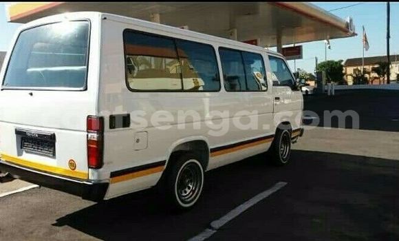 Buy Used Toyota Hiace White Car in Ezulwini in Hhohho Buy Used Toyota Hiace White Car in Ezulwini in Hhohho