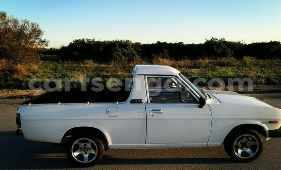 Buy Used Nissan Pickup White Car in Ezulwini in Hhohho Buy Used Nissan Pickup White Car in Ezulwini in Hhohho