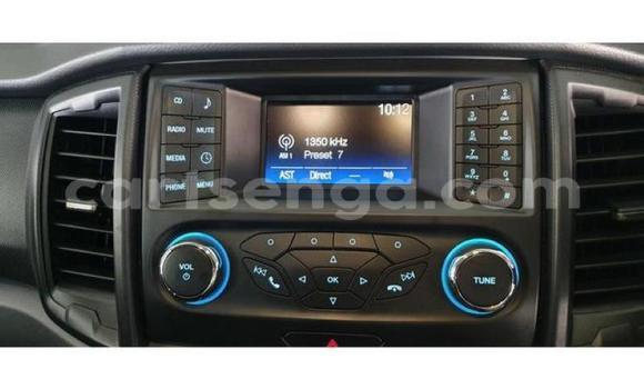 Nunua Ilio tumika Ford Everest White Gari ndani ya Manzini nchini Manzini Nunua Ilio tumika Ford Everest White Gari ndani ya Manzini nchini Manzini