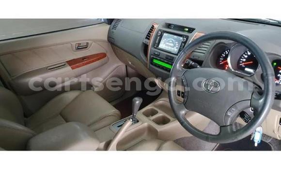 Nunua Ilio tumika Toyota Fortuner White Gari ndani ya Manzini nchini Manzini Nunua Ilio tumika Toyota Fortuner White Gari ndani ya Manzini nchini Manzini