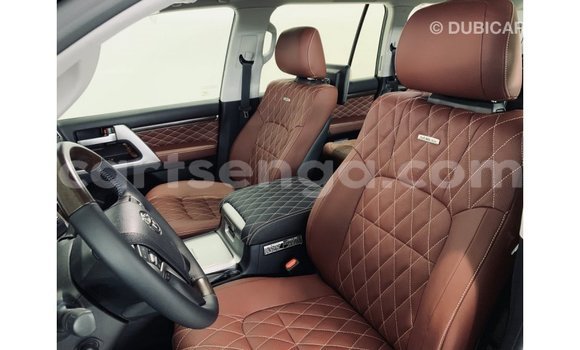 Buy Import Toyota Land Cruiser Black Car in Import - Dubai in Hhohho Buy Import Toyota Land Cruiser Black Car in Import - Dubai in Hhohho
