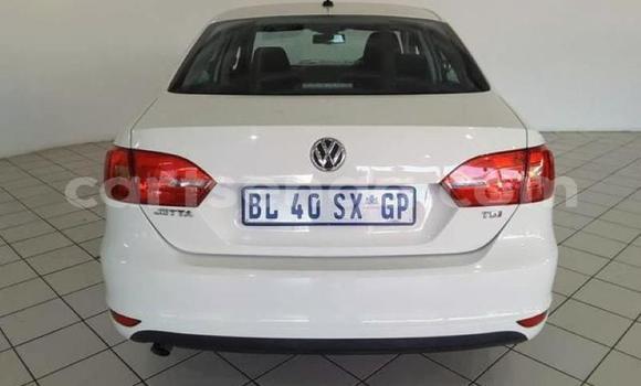 Buy Used Volkswagen Jetta White Car in Ezulwini in Hhohho Buy Used Volkswagen Jetta White Car in Ezulwini in Hhohho