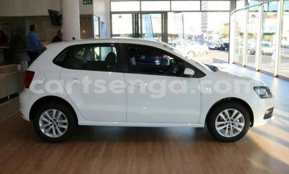 Acheter Occasion Voiture Volkswagen Polo Blanc à Ezulwini, Hhohho Acheter Occasion Voiture Volkswagen Polo Blanc à Ezulwini, Hhohho
