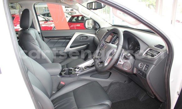 Acheter Occasion Voiture Mitsubishi Pajero Blanc à Matsapha, Manzini Acheter Occasion Voiture Mitsubishi Pajero Blanc à Matsapha, Manzini