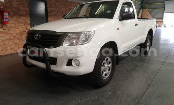Buy Used Toyota Hilux White Car in Mbabane in Manzini Buy Used Toyota Hilux White Car in Mbabane in Manzini