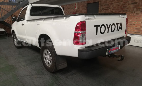 Buy Used Toyota Hilux White Car in Mbabane in Manzini Buy Used Toyota Hilux White Car in Mbabane in Manzini