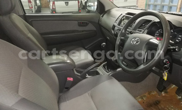 Buy Used Toyota Hilux White Car in Mbabane in Manzini Buy Used Toyota Hilux White Car in Mbabane in Manzini