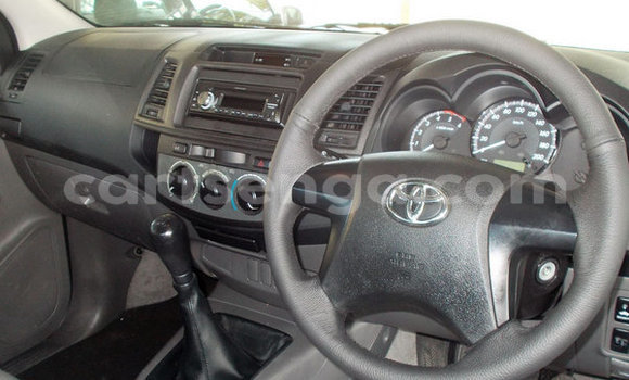 Buy Used Toyota Hilux White Car in Mbabane in Manzini Buy Used Toyota Hilux White Car in Mbabane in Manzini