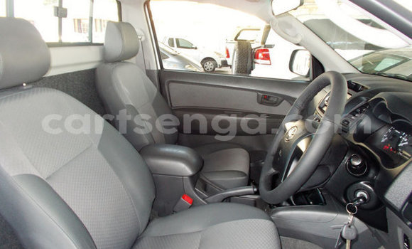 Buy Used Toyota Hilux White Car in Mbabane in Manzini Buy Used Toyota Hilux White Car in Mbabane in Manzini