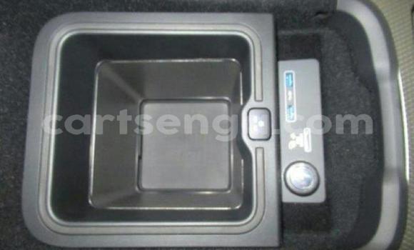 Nunua Ilio tumika Land Rover Range Rover Sport Beige Gari ndani ya Manzini nchini Manzini Nunua Ilio tumika Land Rover Range Rover Sport Beige Gari ndani ya Manzini nchini Manzini