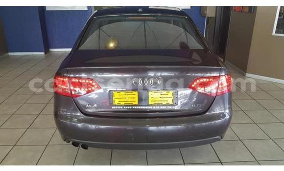 Nunua Ilio tumika Audi A4 Black Gari ndani ya Manzini nchini Manzini Nunua Ilio tumika Audi A4 Black Gari ndani ya Manzini nchini Manzini