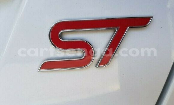 Acheter Occasion Voiture Ford Fiesta ST Blanc à Ezulwini, Hhohho Acheter Occasion Voiture Ford Fiesta ST Blanc à Ezulwini, Hhohho