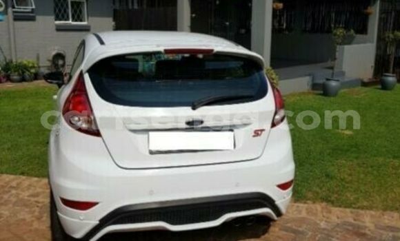 Acheter Occasion Voiture Ford Fiesta ST Blanc à Ezulwini, Hhohho Acheter Occasion Voiture Ford Fiesta ST Blanc à Ezulwini, Hhohho