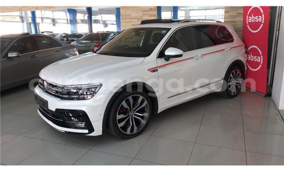 Nunua Ilio tumika Volkswagen Tiguan White Gari ndani ya Ezulwini nchini Hhohho Nunua Ilio tumika Volkswagen Tiguan White Gari ndani ya Ezulwini nchini Hhohho