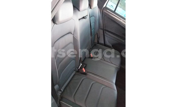 Nunua Ilio tumika Volkswagen Tiguan White Gari ndani ya Ezulwini nchini Hhohho Nunua Ilio tumika Volkswagen Tiguan White Gari ndani ya Ezulwini nchini Hhohho