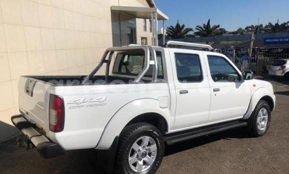 Buy Used Nissan Hardbody White Car in Manzini in Manzini Buy Used Nissan Hardbody White Car in Manzini in Manzini