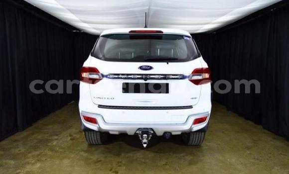 Acheter Occasion Voiture Ford Everest Blanc à Ezulwini, Hhohho Acheter Occasion Voiture Ford Everest Blanc à Ezulwini, Hhohho